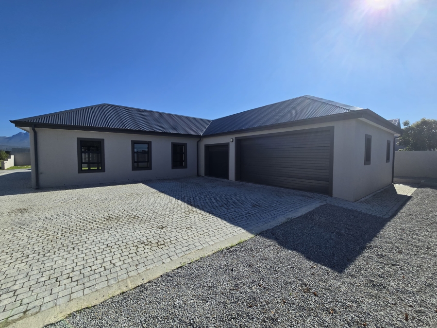 4 Bedroom Property for Sale in Kraaibosch Manor Western Cape